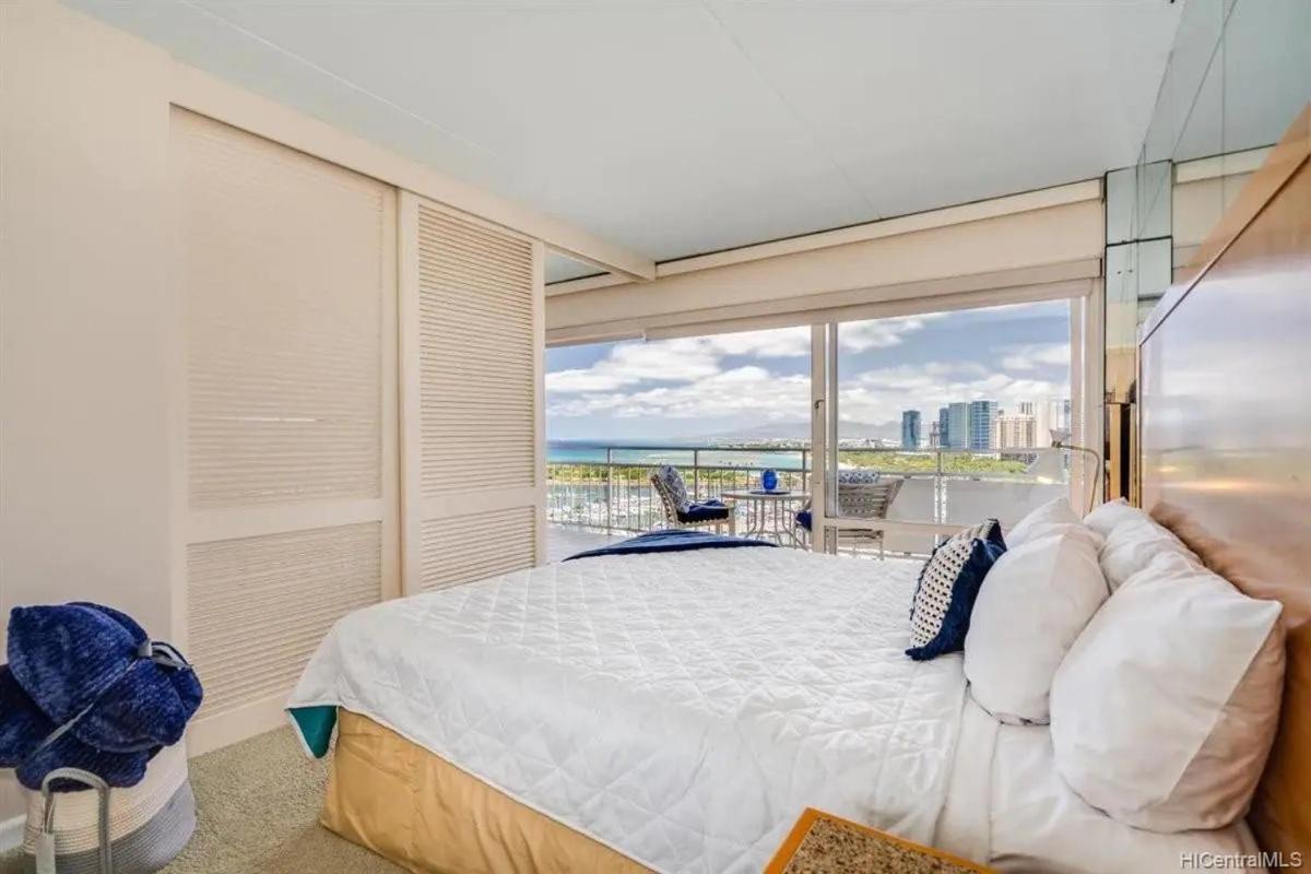 Апарт отель Ilikai #1743 Panoramic Views On Waikiki Beach Гонолулу Экстерьер фото